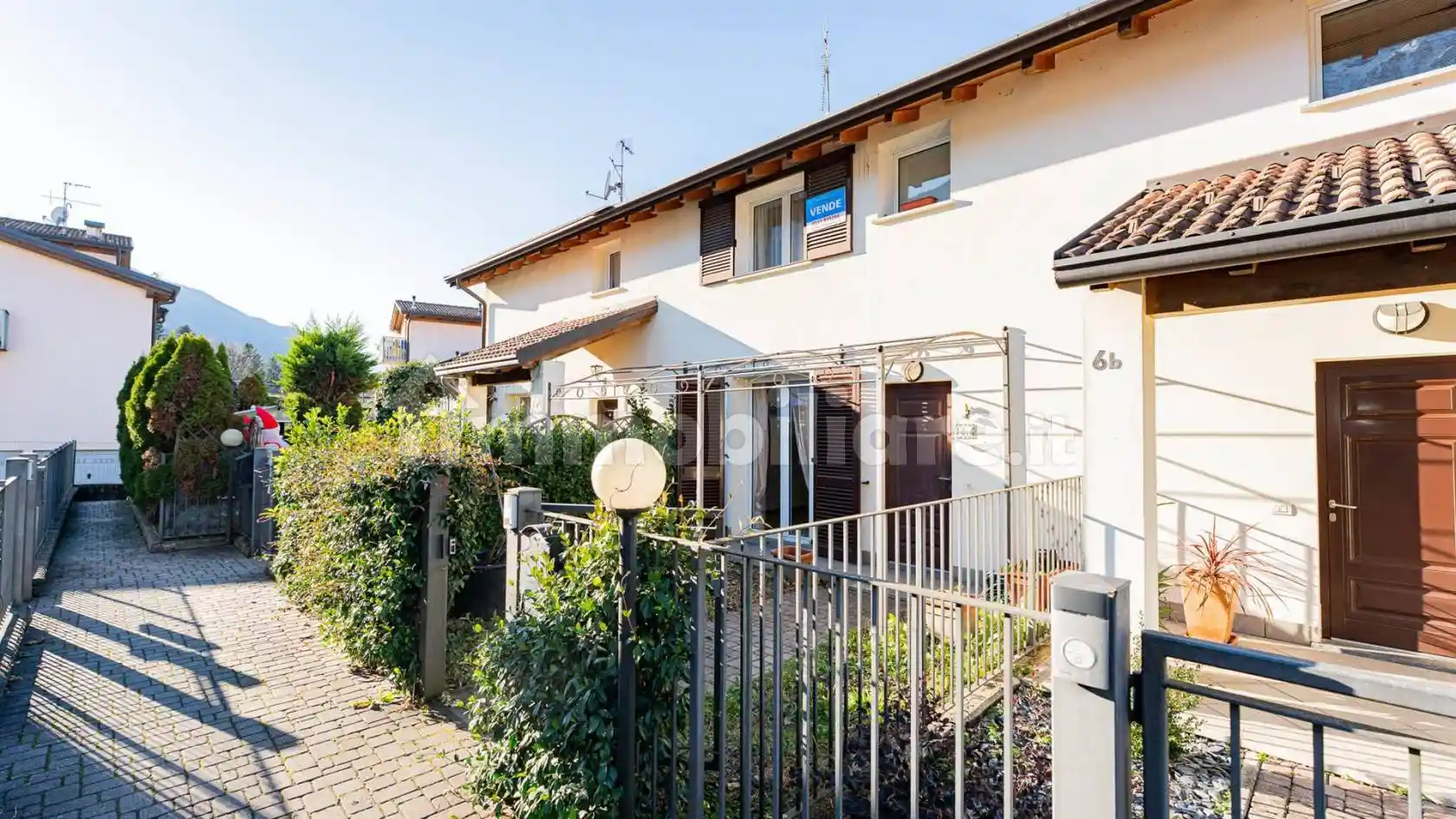 Villa in vendita a Colico