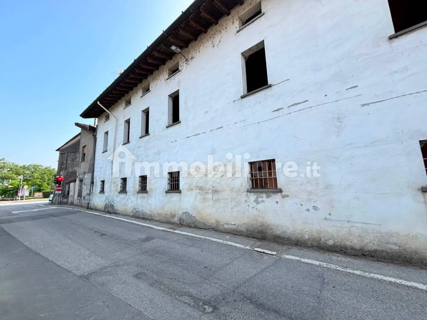 Palazzo - Edificio in vendita a Corzano