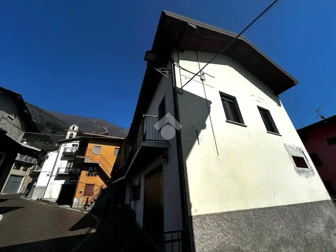 Trilocale via Cavour 14, Centro, Dubino - foto 3