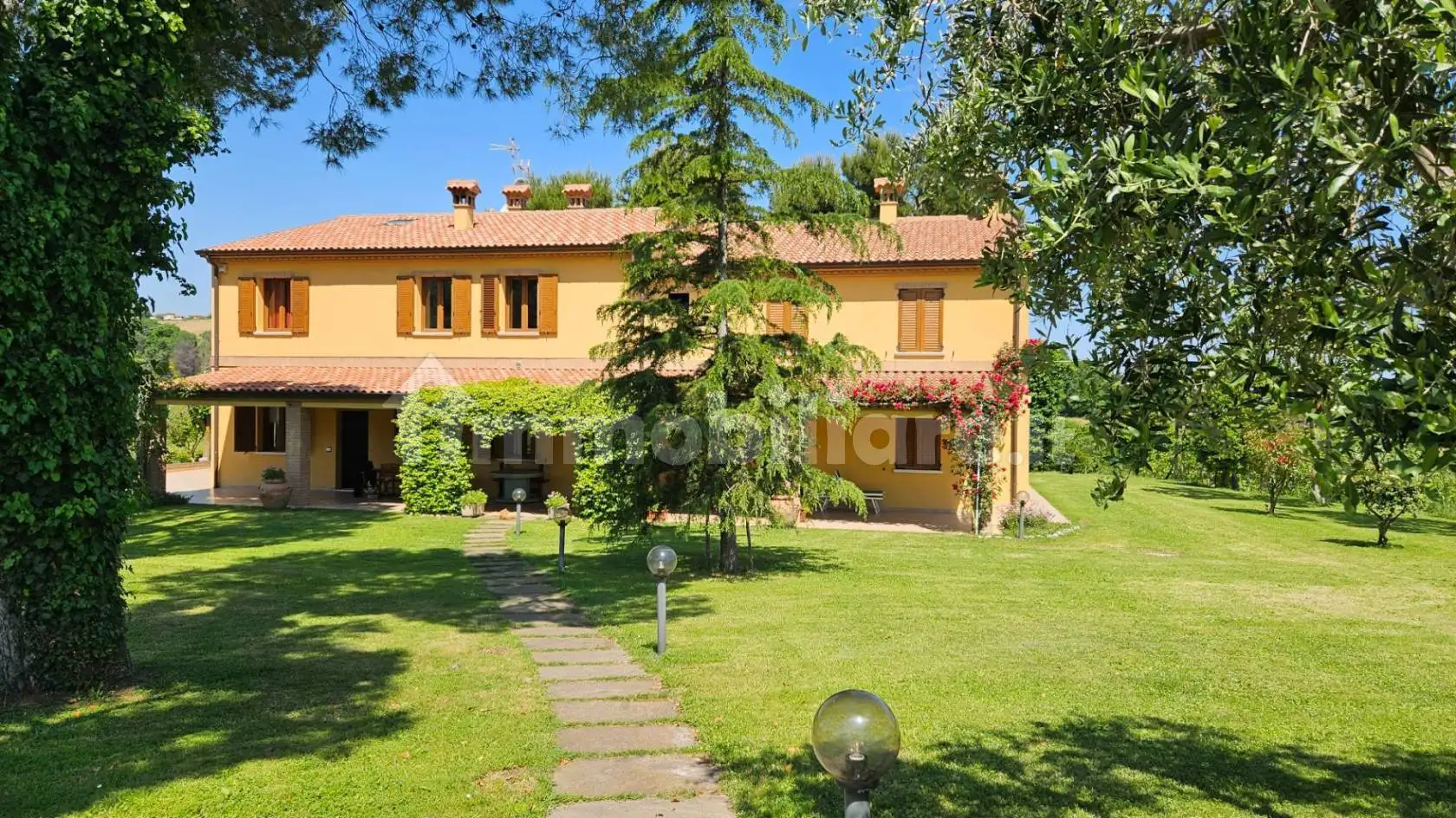 Casa indipendente in vendita a Fano