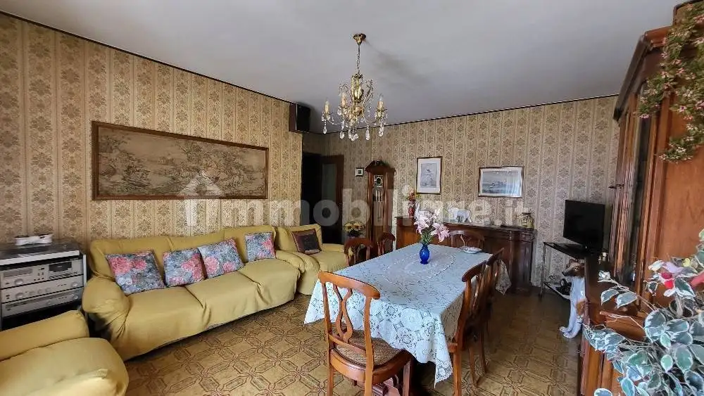 Trilocale via Fabio Filzi 6A, Centro, Cittiglio - foto 2