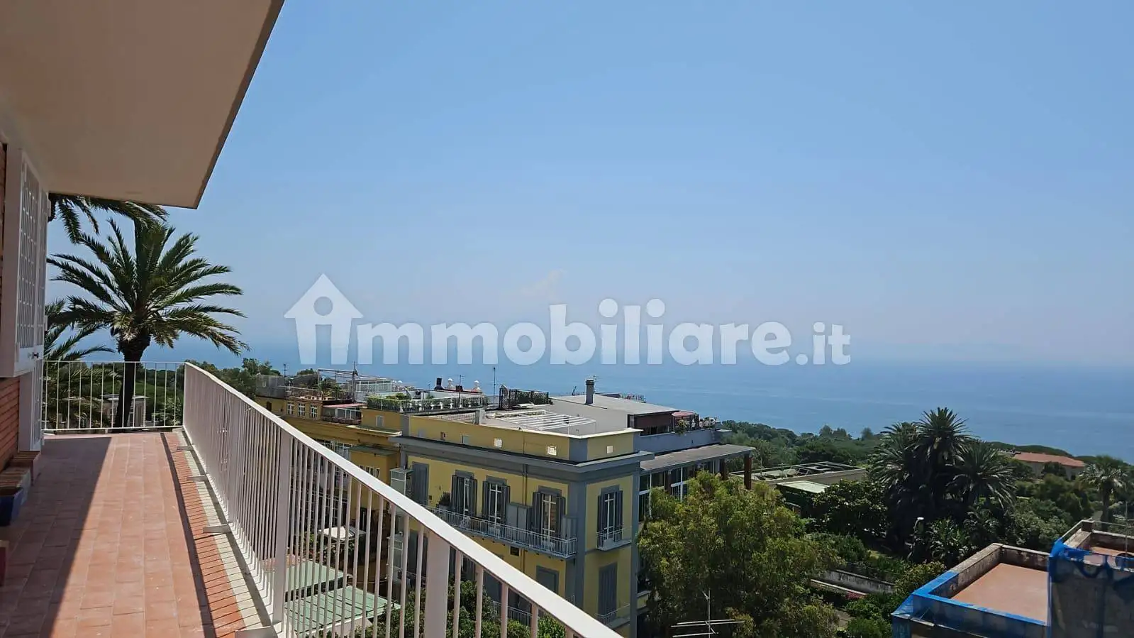 Appartamento in affitto a Napoli