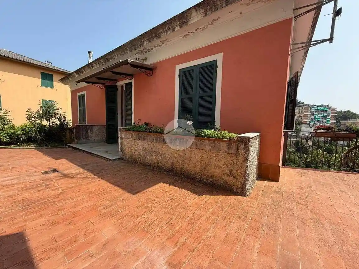 Appartamento in vendita a Genova