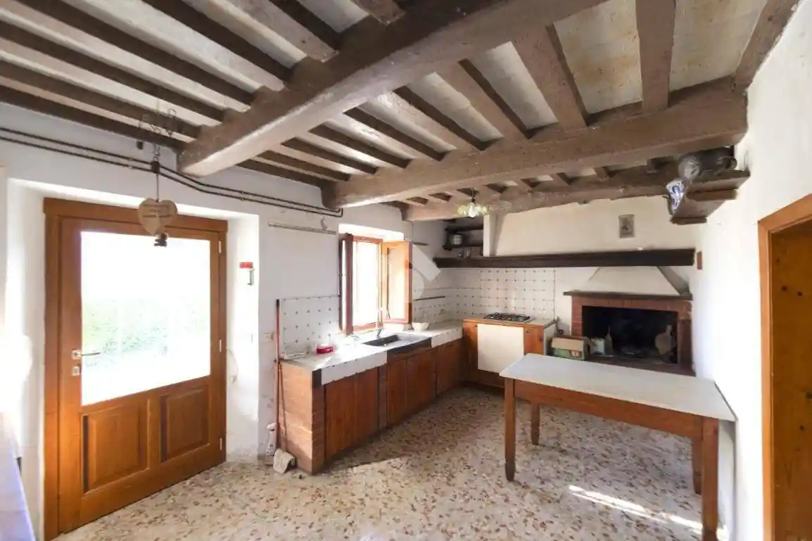 Casa indipendente in vendita a Pistoia