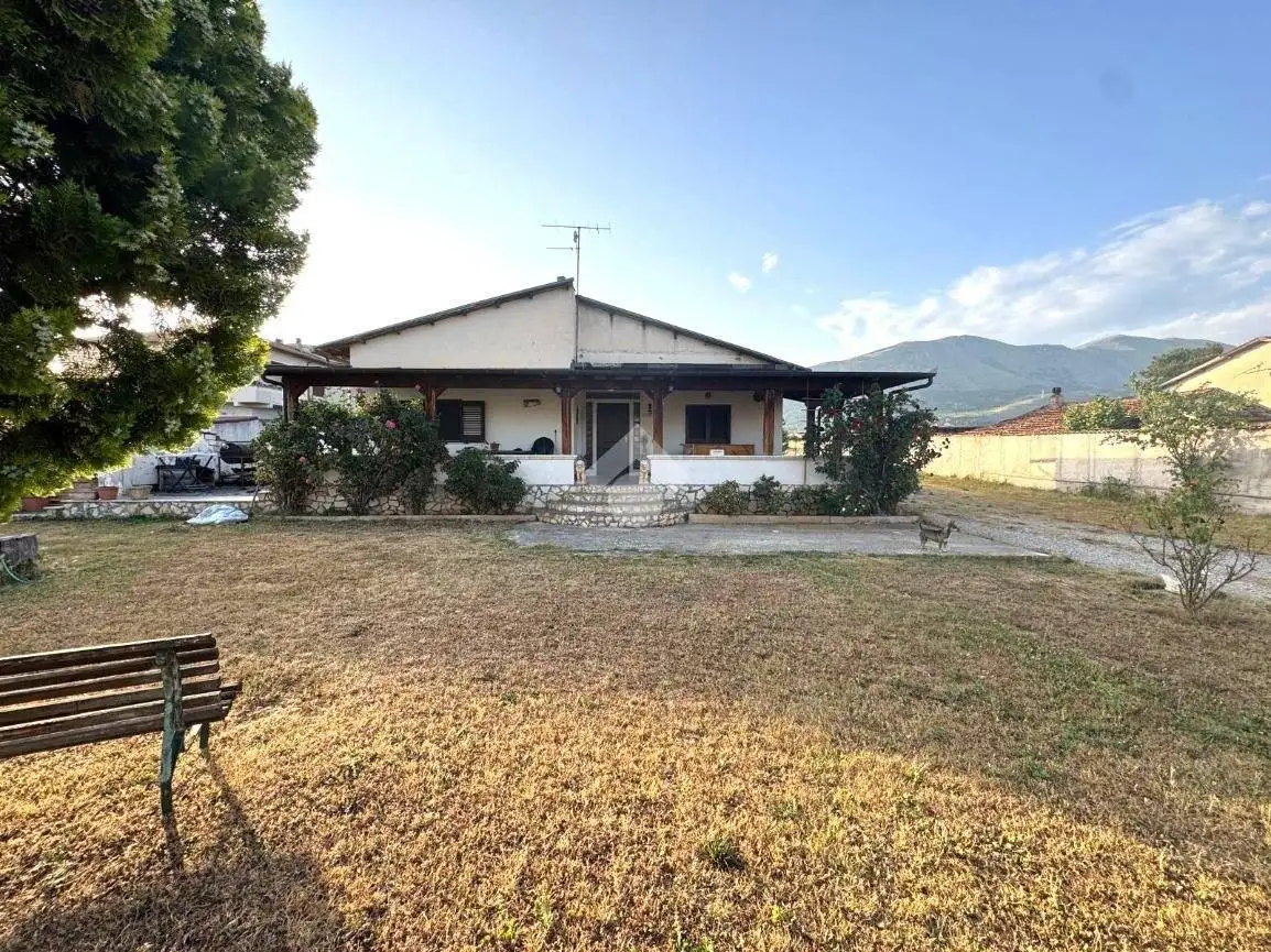 Villa in vendita a Avezzano