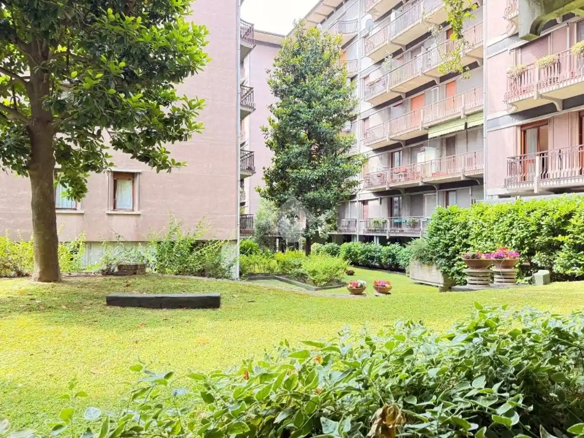 Trilocale viale della Libertà 17, Stazione - Ticinello, Pavia - foto 2