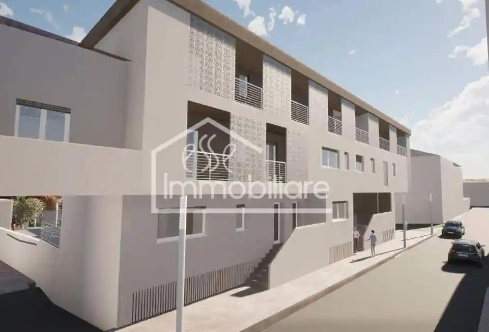 Appartamento in vendita a Capraia e Limite