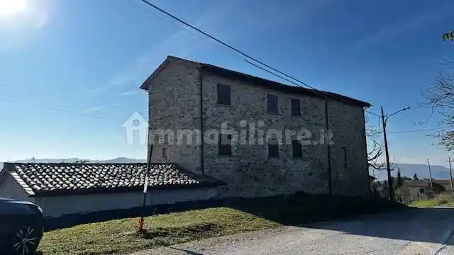 Rustico - Casale in vendita a Gualdo Tadino