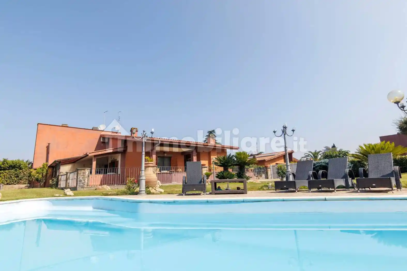 Villa bifamiliare via del Casale Agostinelli, Morena, Roma - foto 2