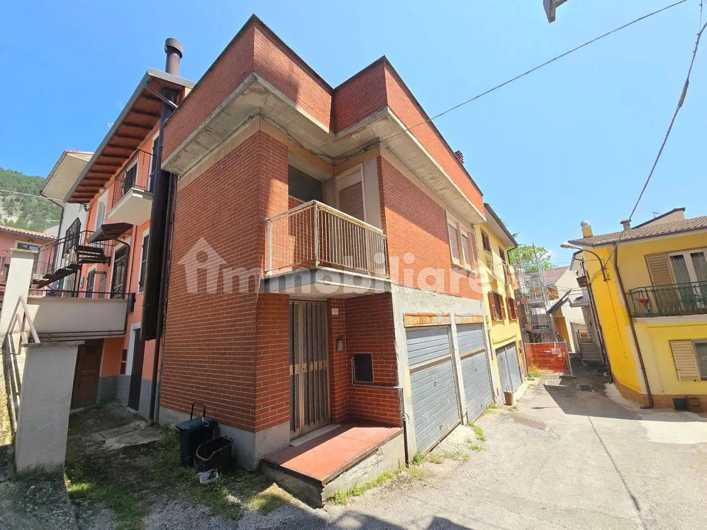 Casa indipendente in vendita a Pizzoli
