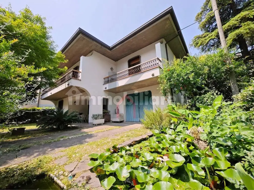 Villa in vendita a Forlì