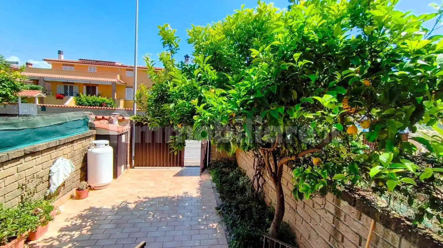 Villa in vendita a Ladispoli