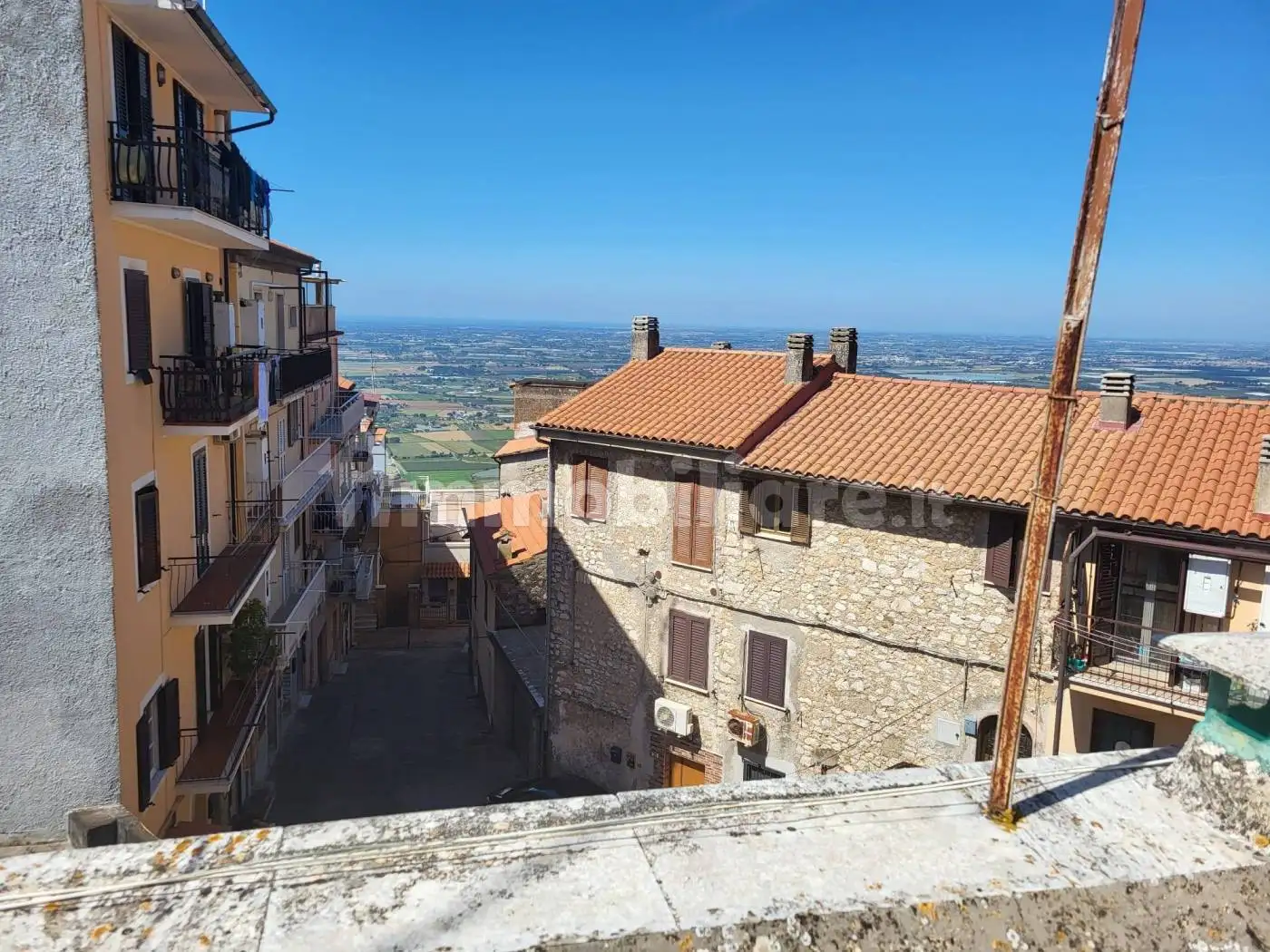 Palazzo - Edificio in vendita a Norma
