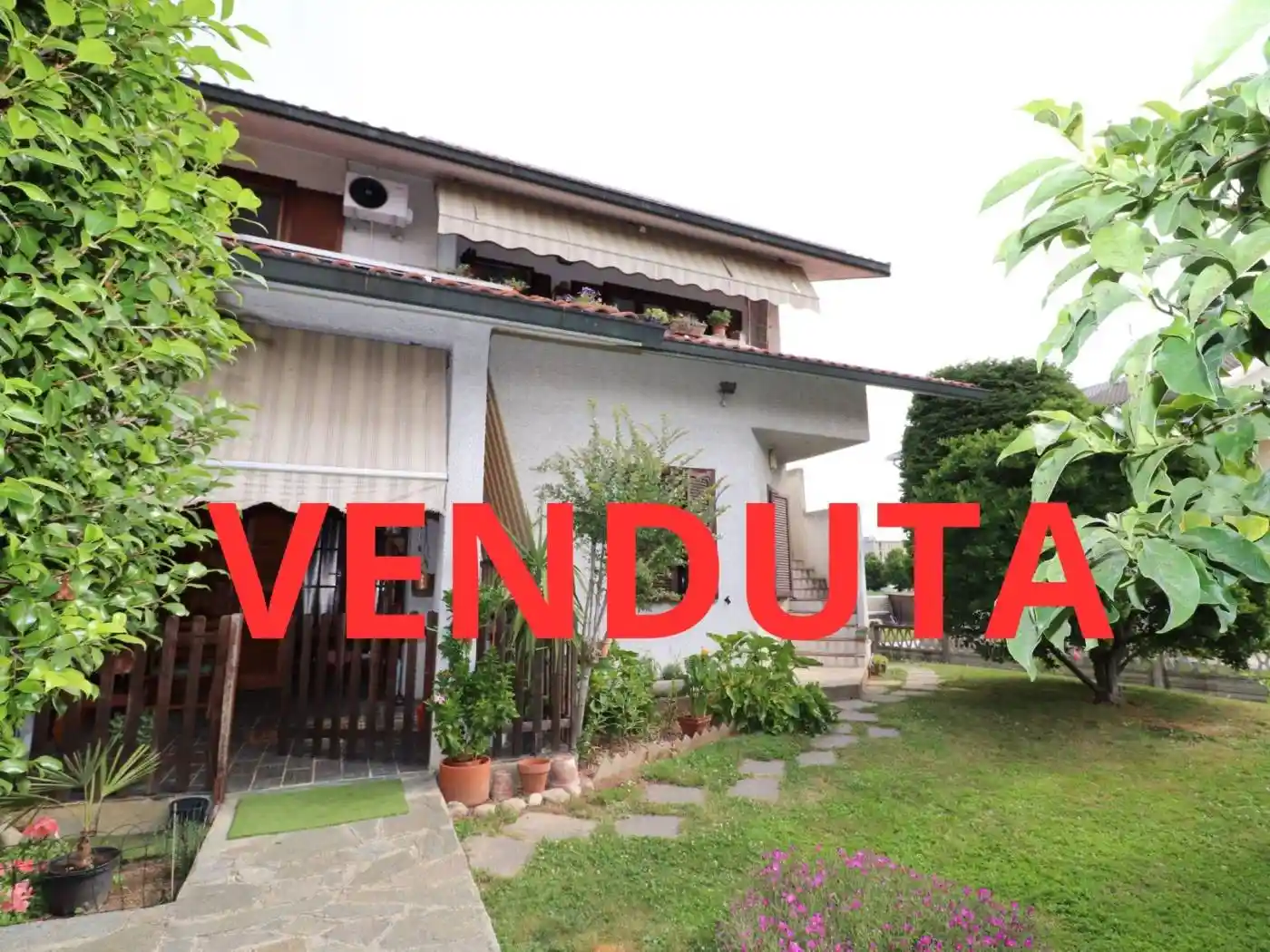 Villa in vendita a Solaro