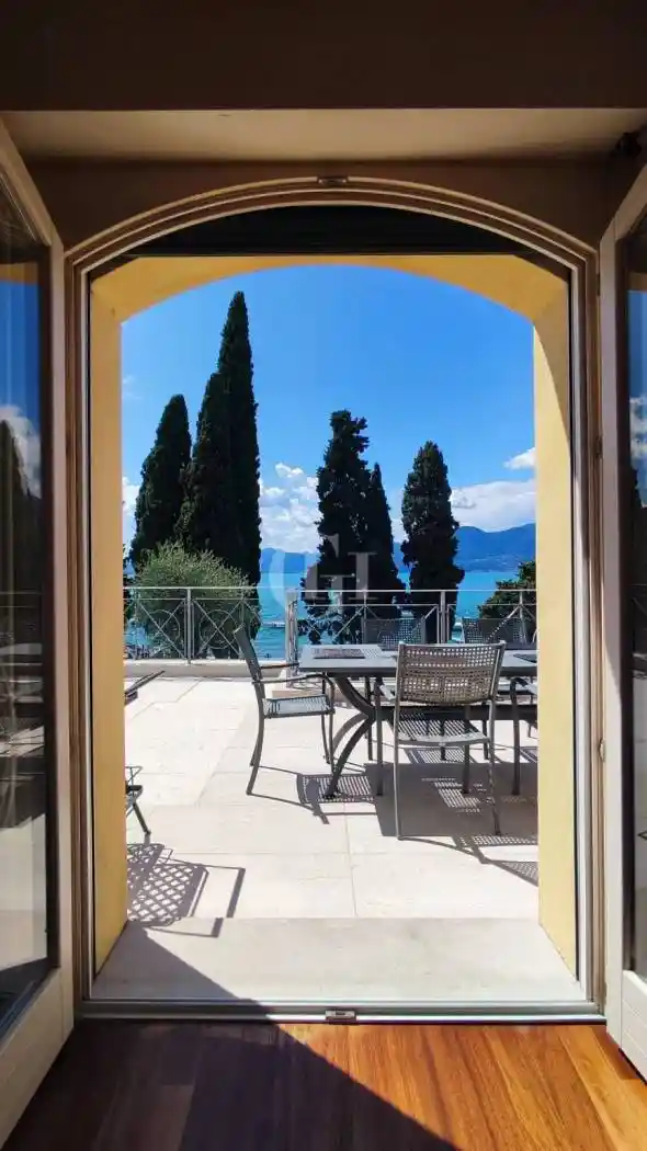 Appartamento in vendita a Torri del Benaco