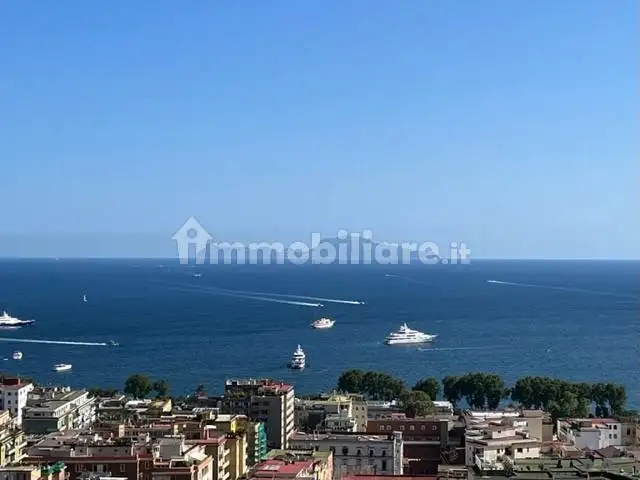 Appartamento in vendita a Napoli