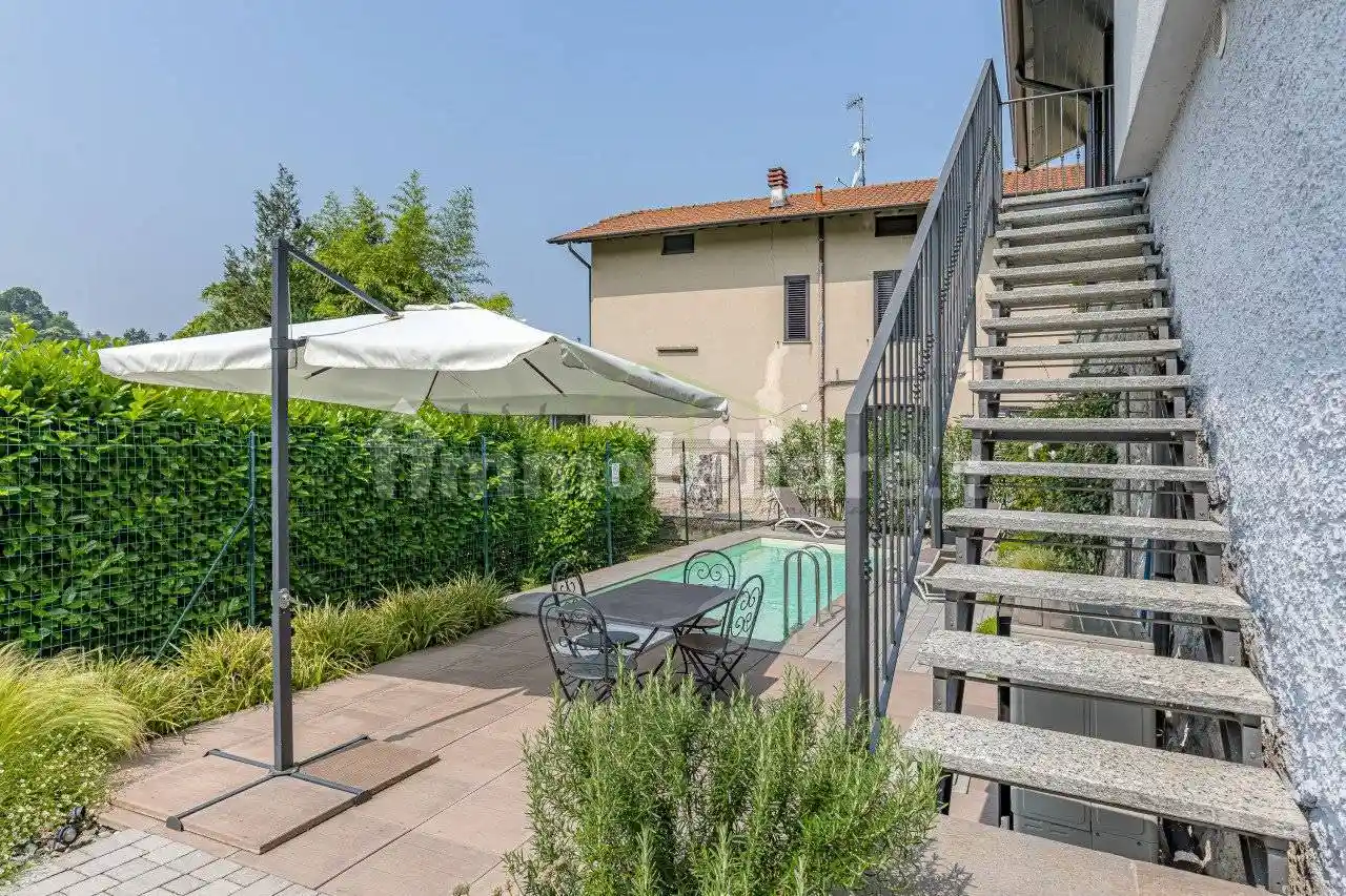 Villa bifamiliare via Luigi Clerici, Camnago Volta, Como - foto 3