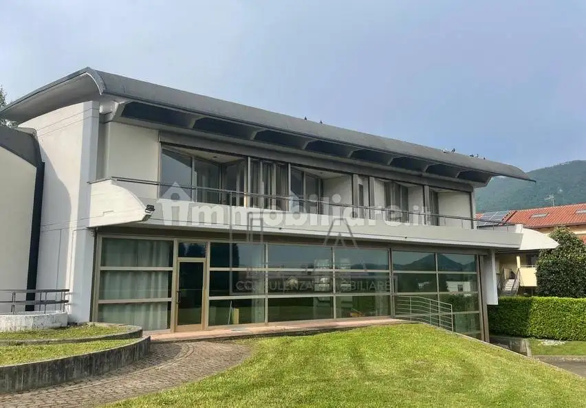 Villa in vendita a Garlate