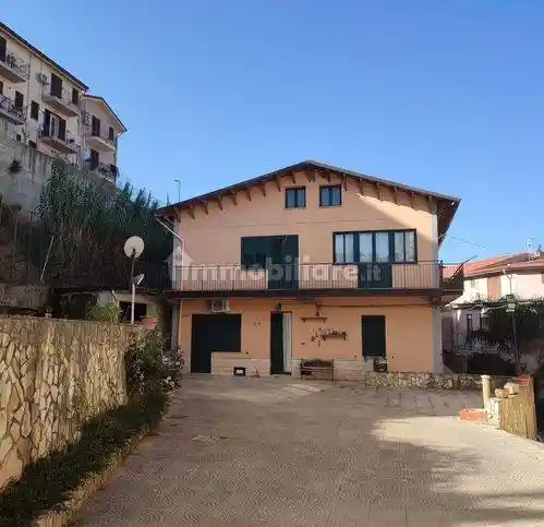 Appartamento in vendita a Montelepre