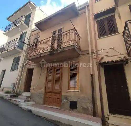 Villa in vendita a Montelepre