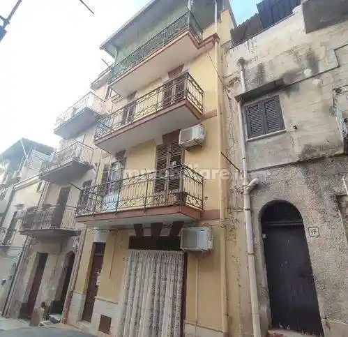 Villa in vendita a Montelepre