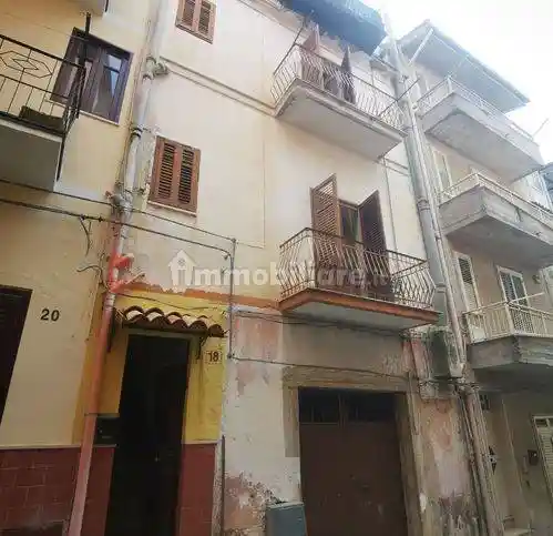 Villa in vendita a Montelepre