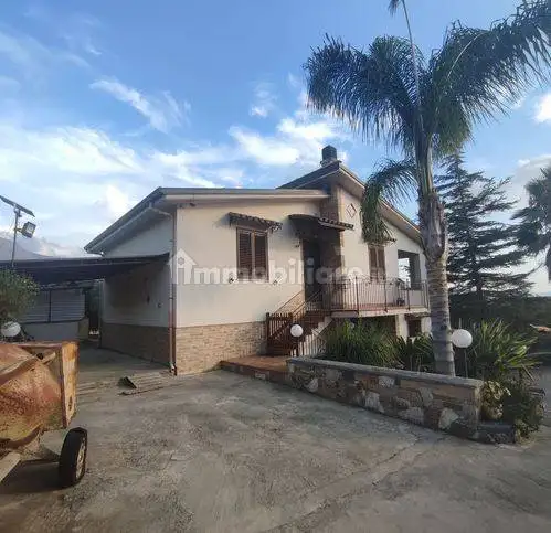 Villa in vendita a Carini