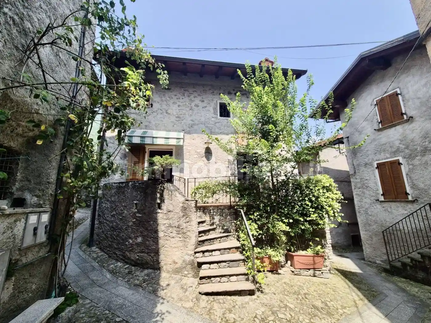 Casa indipendente in vendita a Gera Lario