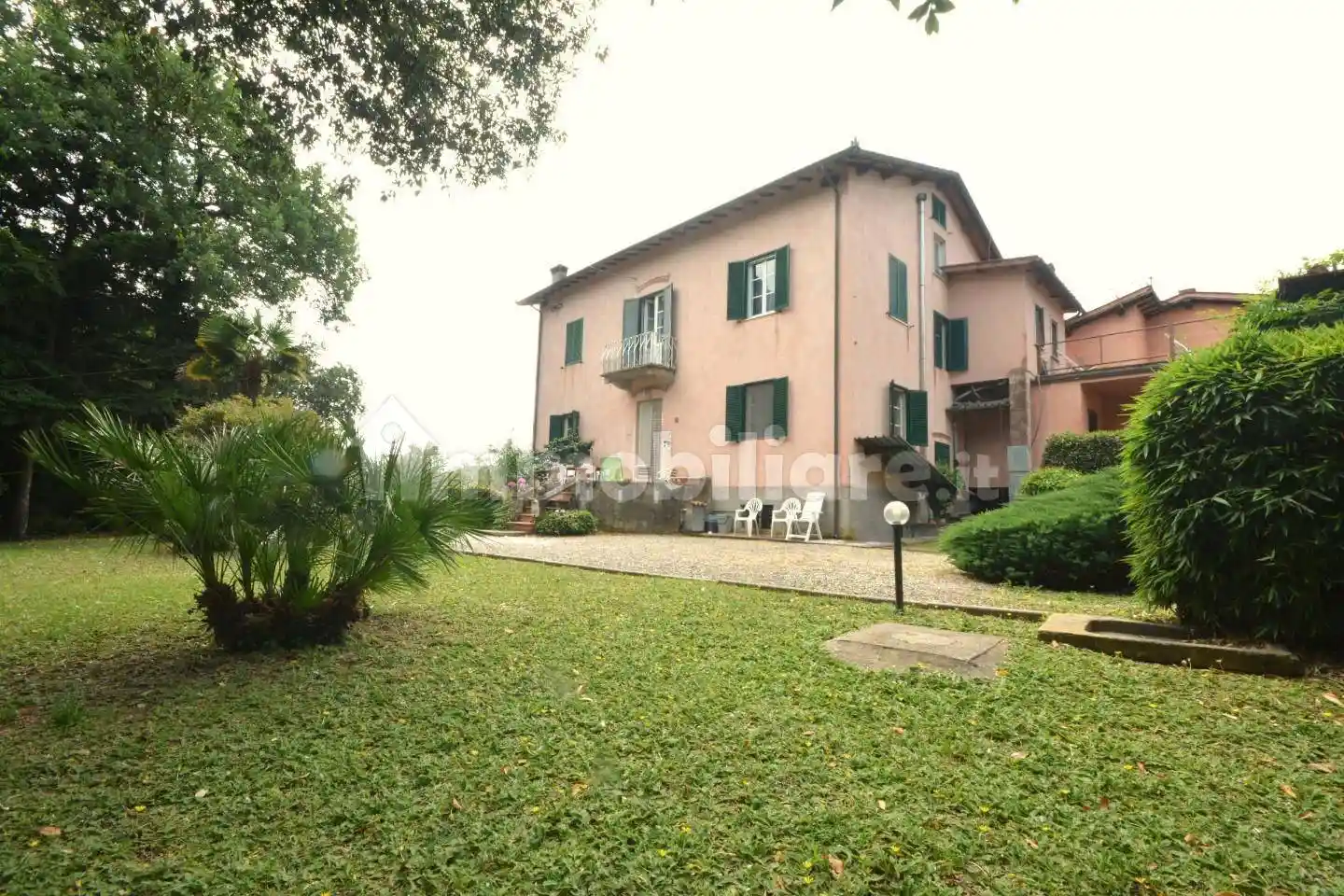 Villa in vendita a Lucca