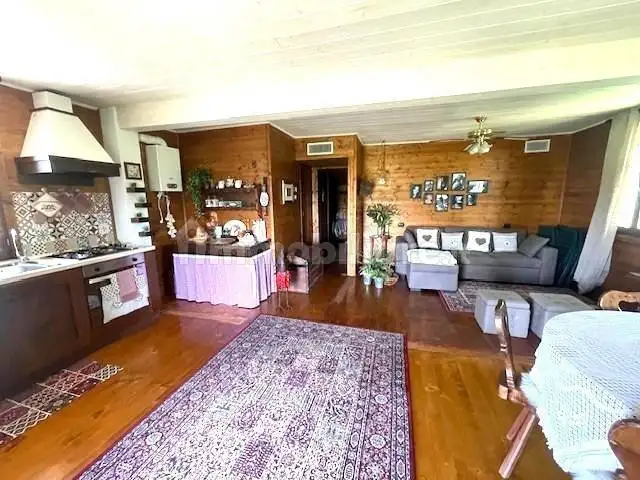 Villa in vendita a Rocca Susella