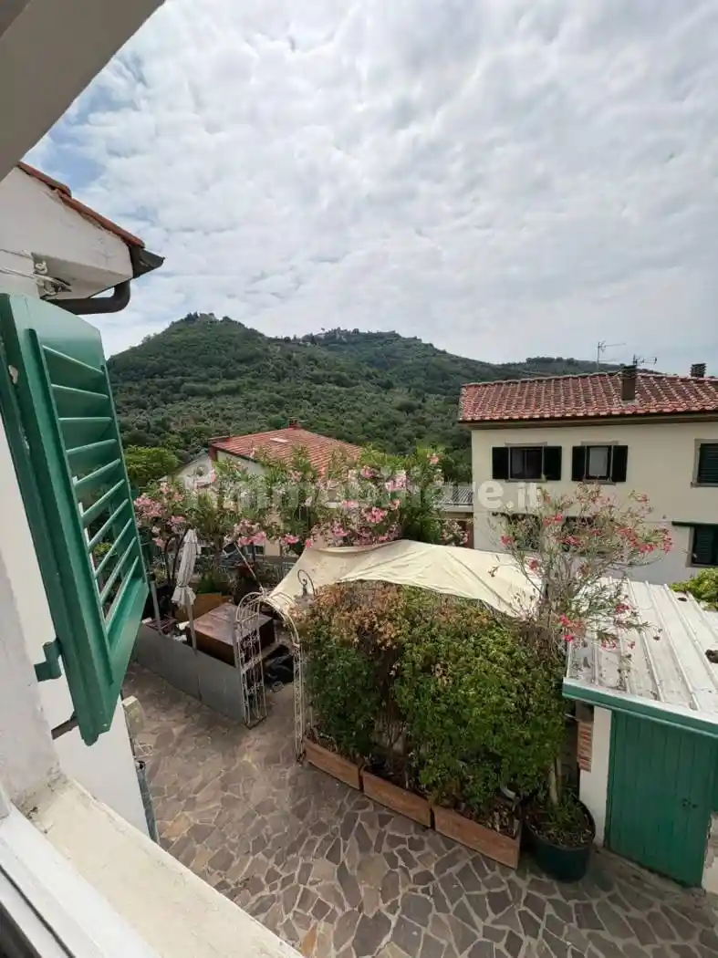 Casa indipendente in vendita a Montecatini-Terme