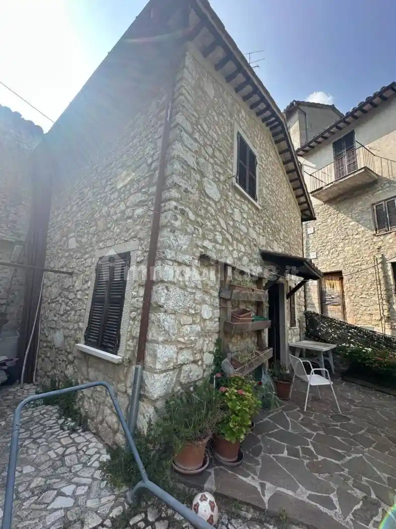 Appartamento in vendita a Ferentillo