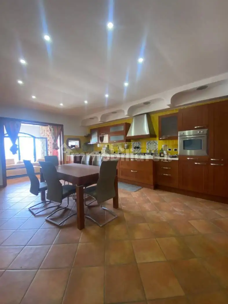 Appartamento in vendita a Castel Volturno