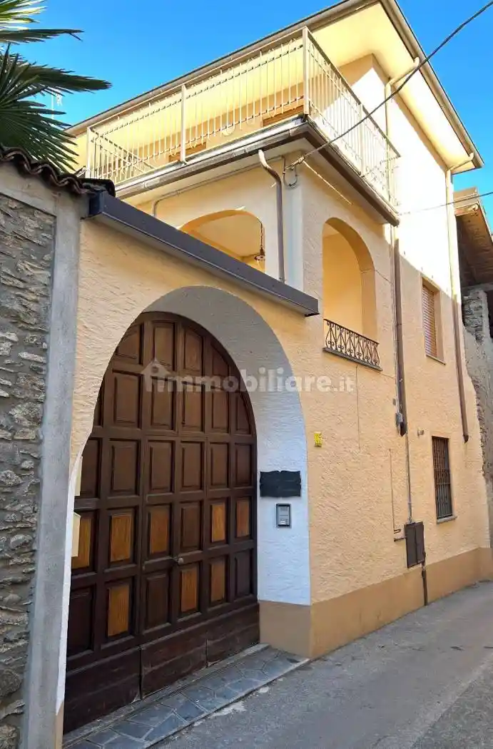 Appartamento in affitto a Ameno