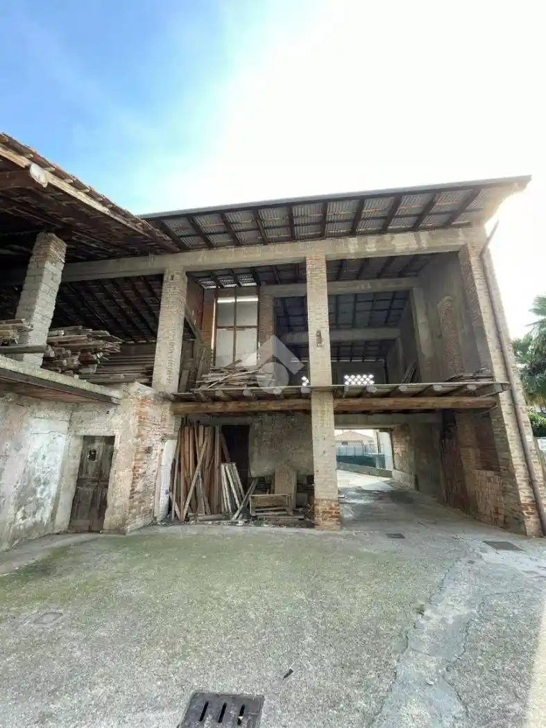 Rustico - Casale in vendita a Urgnano
