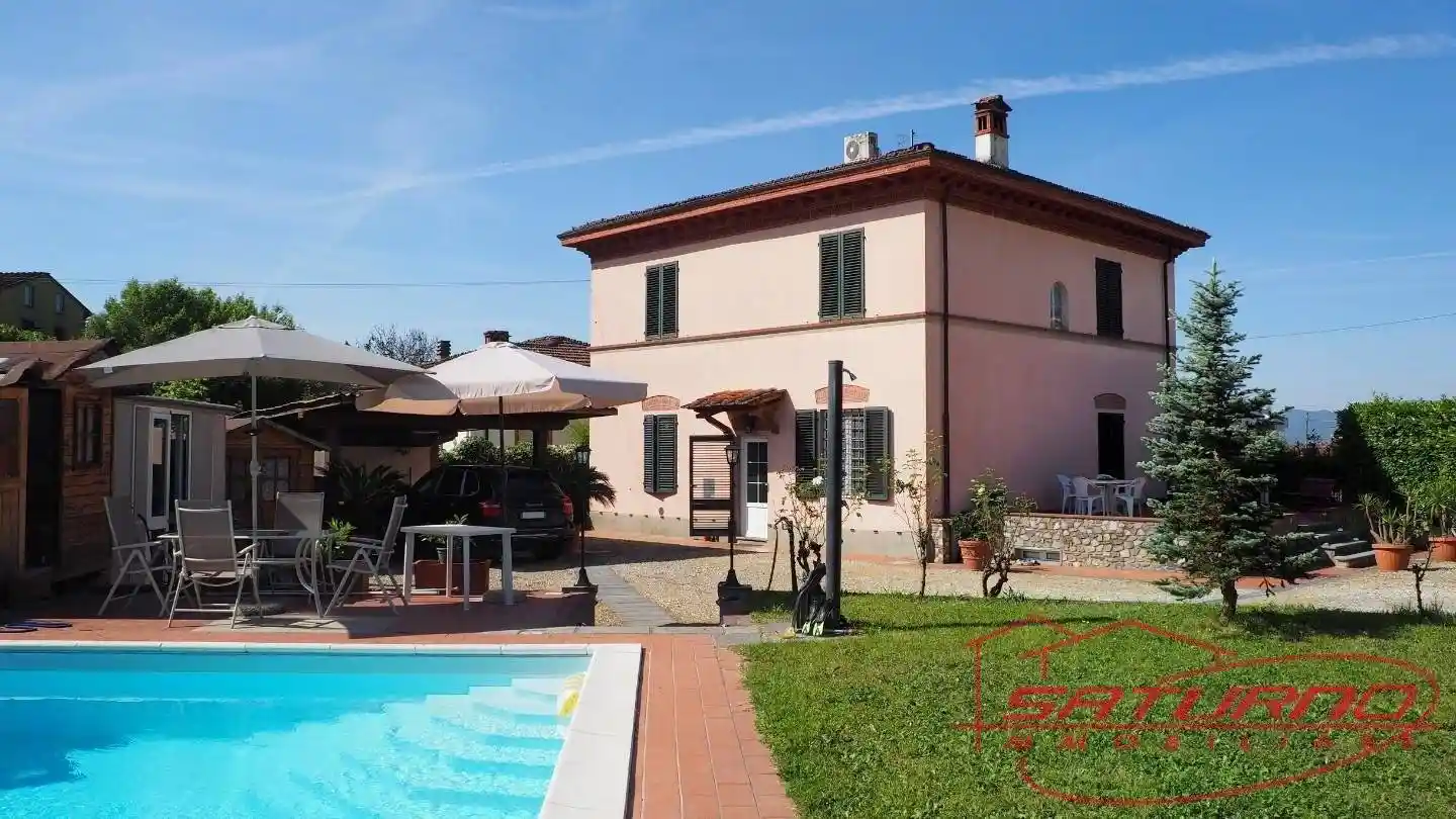 Villa in vendita a Capannori