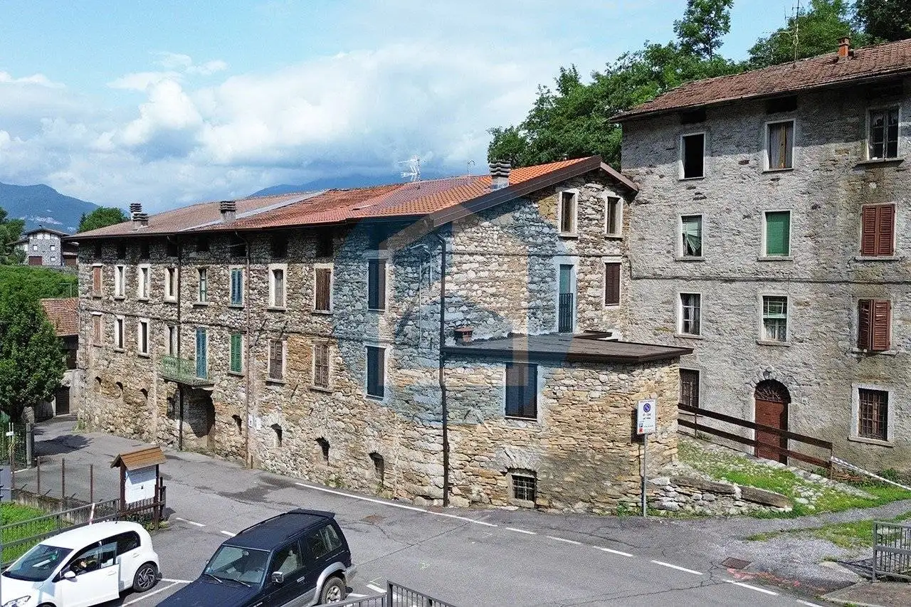 Appartamento in vendita a Bienno