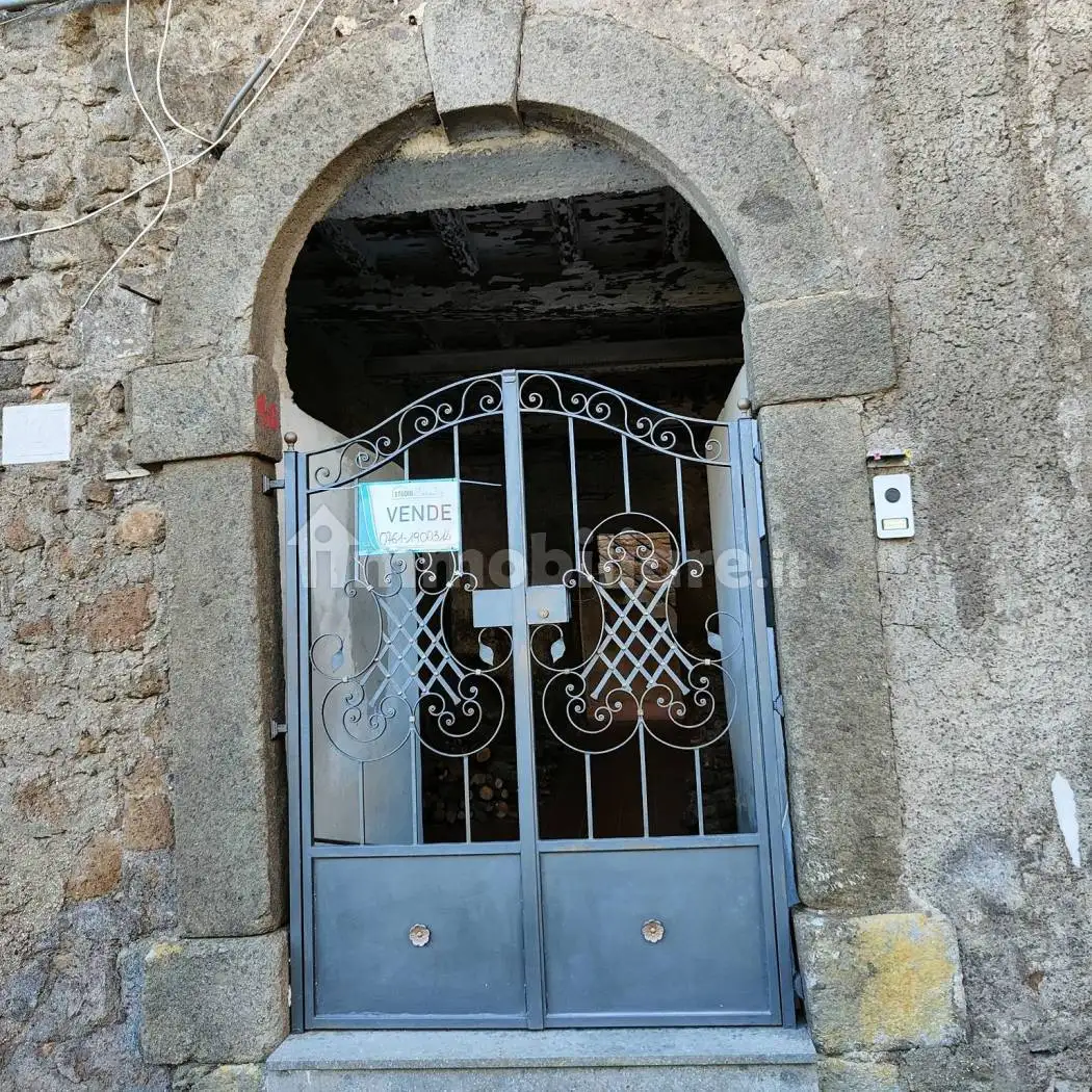 Appartamento in vendita a Vallerano