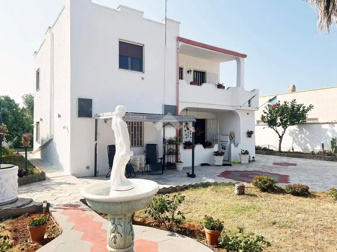 Villa in vendita a Torchiarolo