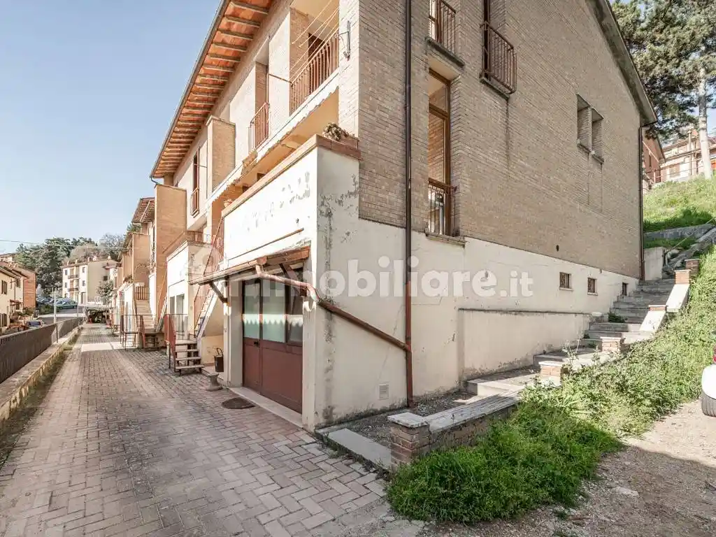 Villa a schiera viale Giovanni XXIII, Zona Nuova, Assisi - foto 3