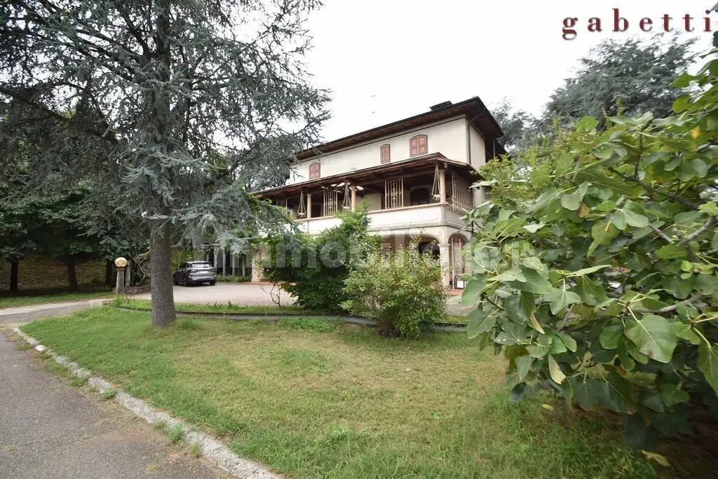 Villa in vendita a Bernate Ticino