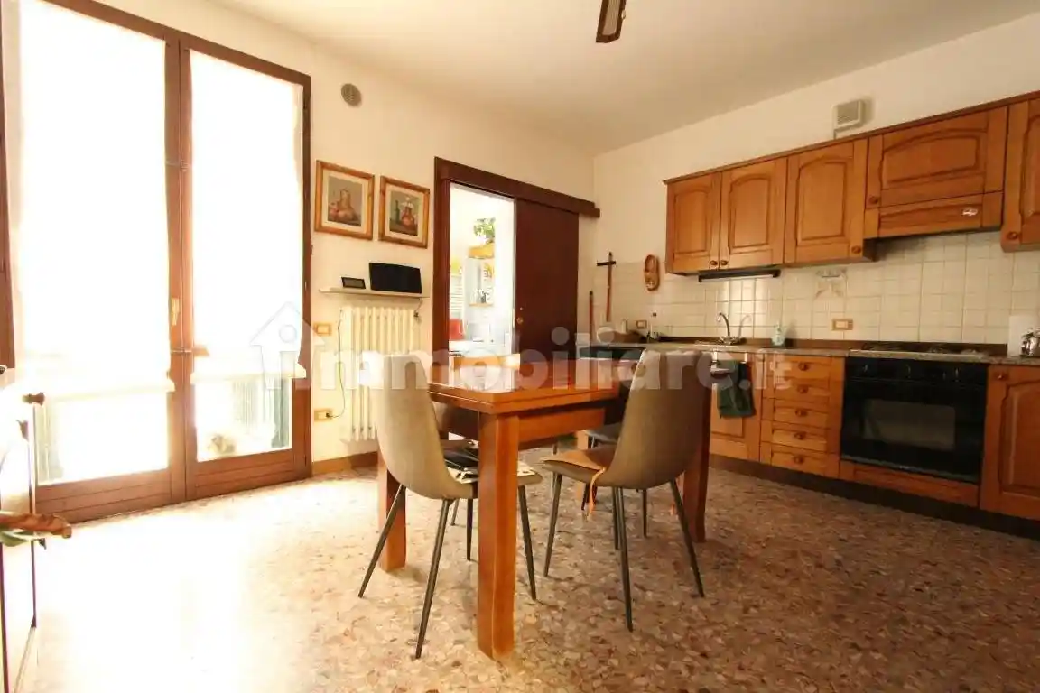 Casa indipendente in vendita a Verona