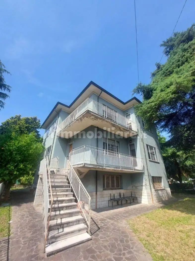 Villa in vendita a Cesena