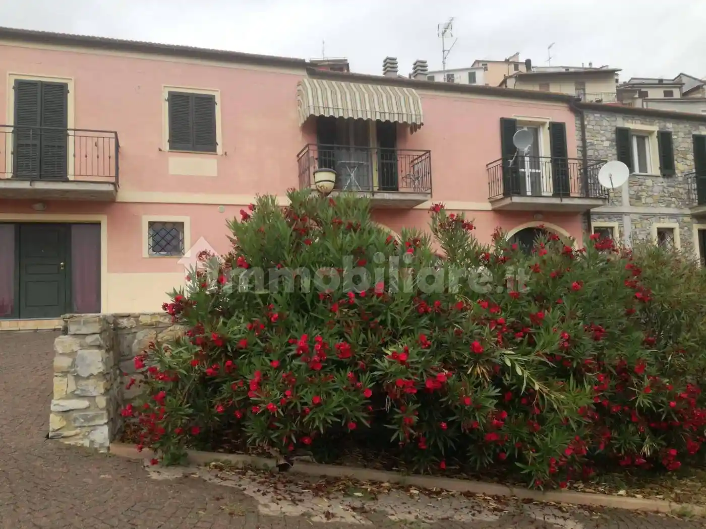 Villetta a schiera in vendita a Lucinasco