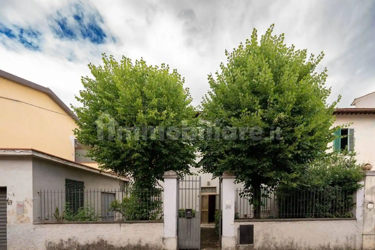 Casa indipendente in vendita a Campi Bisenzio