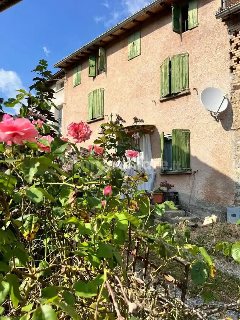 Casa indipendente in vendita a Neviano degli Arduini