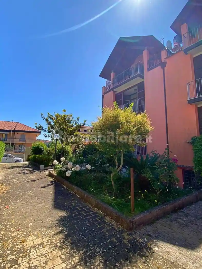 Villa a schiera via Cesare Pavese, Centro, Vibo Valentia - foto 2