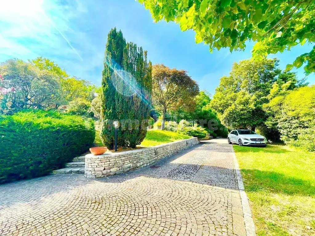 Villa in vendita a Monte San Giovanni in Sabina