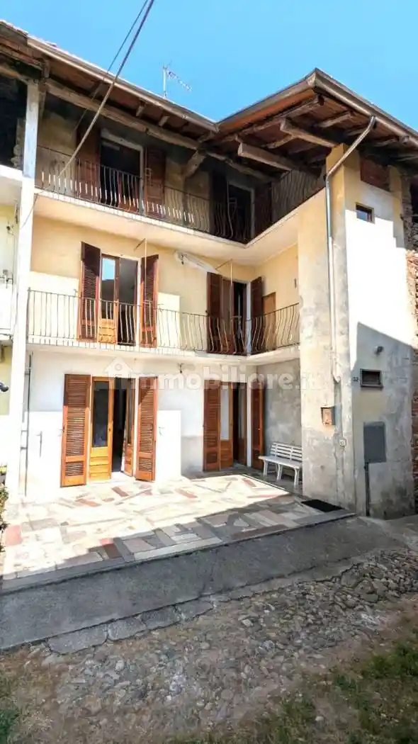 Casa indipendente in vendita a Gozzano