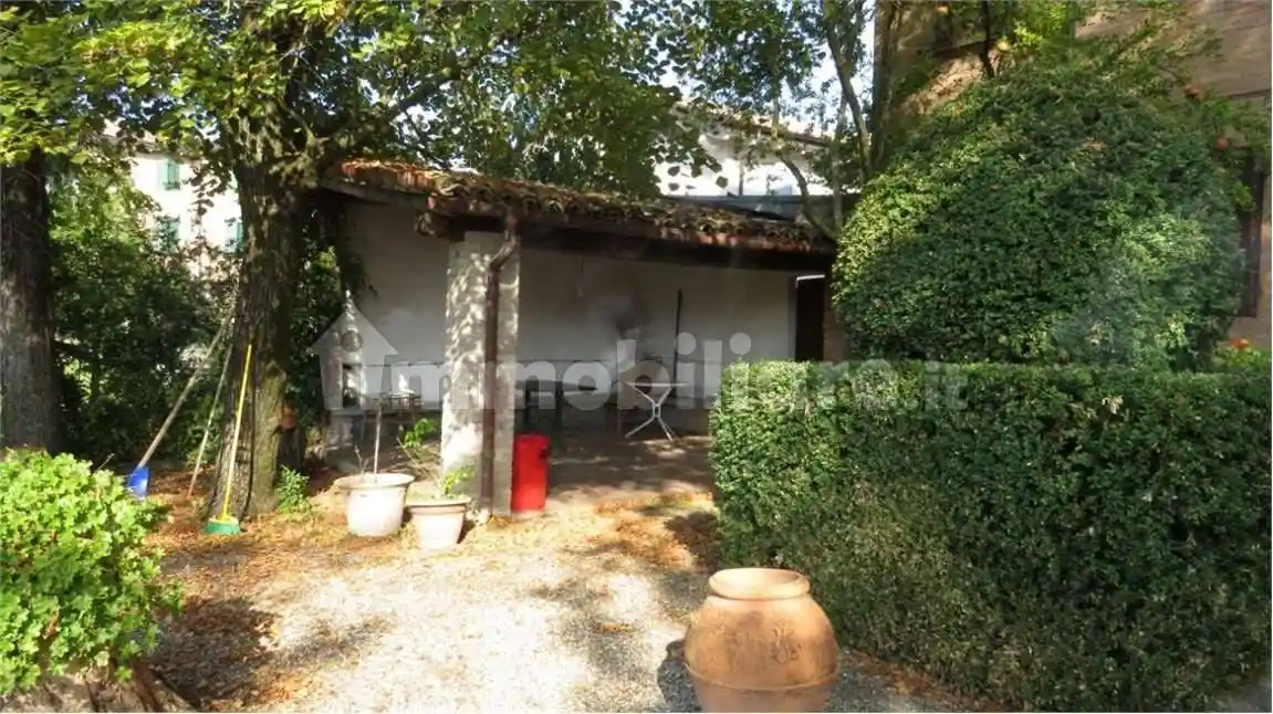 Villa in vendita a Quattro Castella